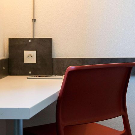 Ibis Budget Archamps Porte De Geneve Exteriör bild