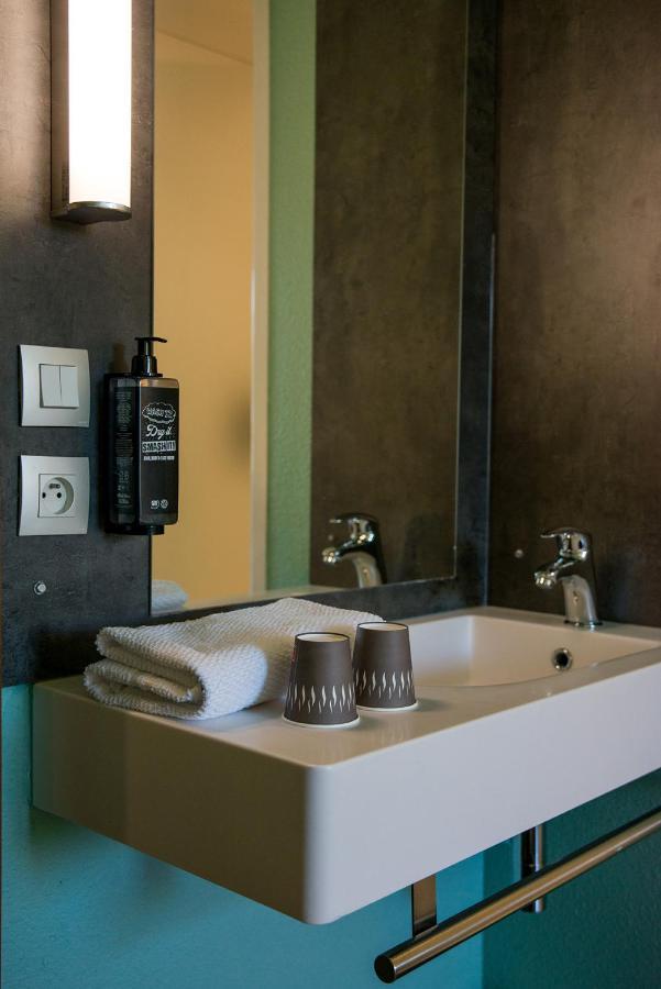 Ibis Budget Archamps Porte De Geneve Exteriör bild