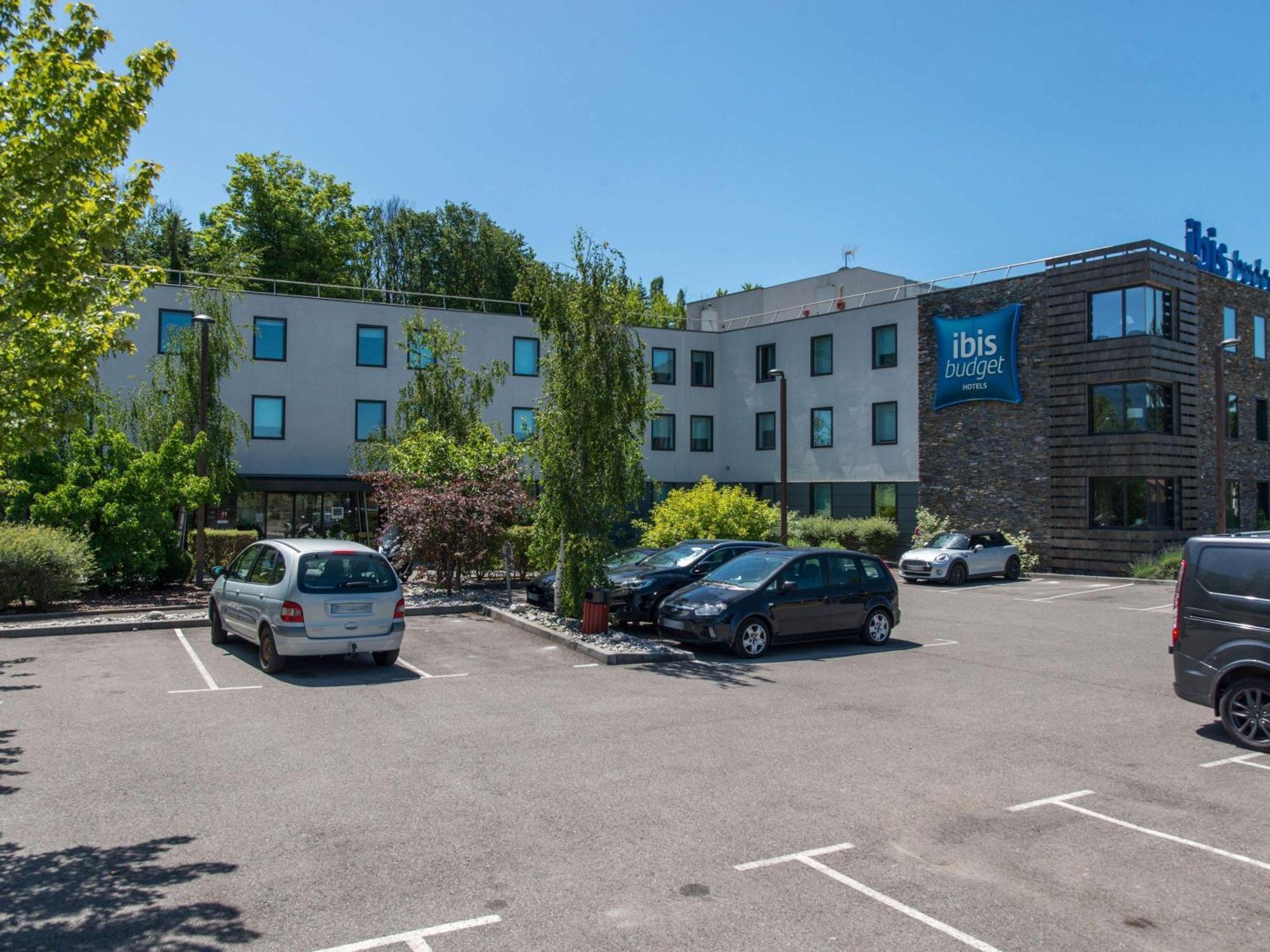 Ibis Budget Archamps Porte De Geneve Exteriör bild