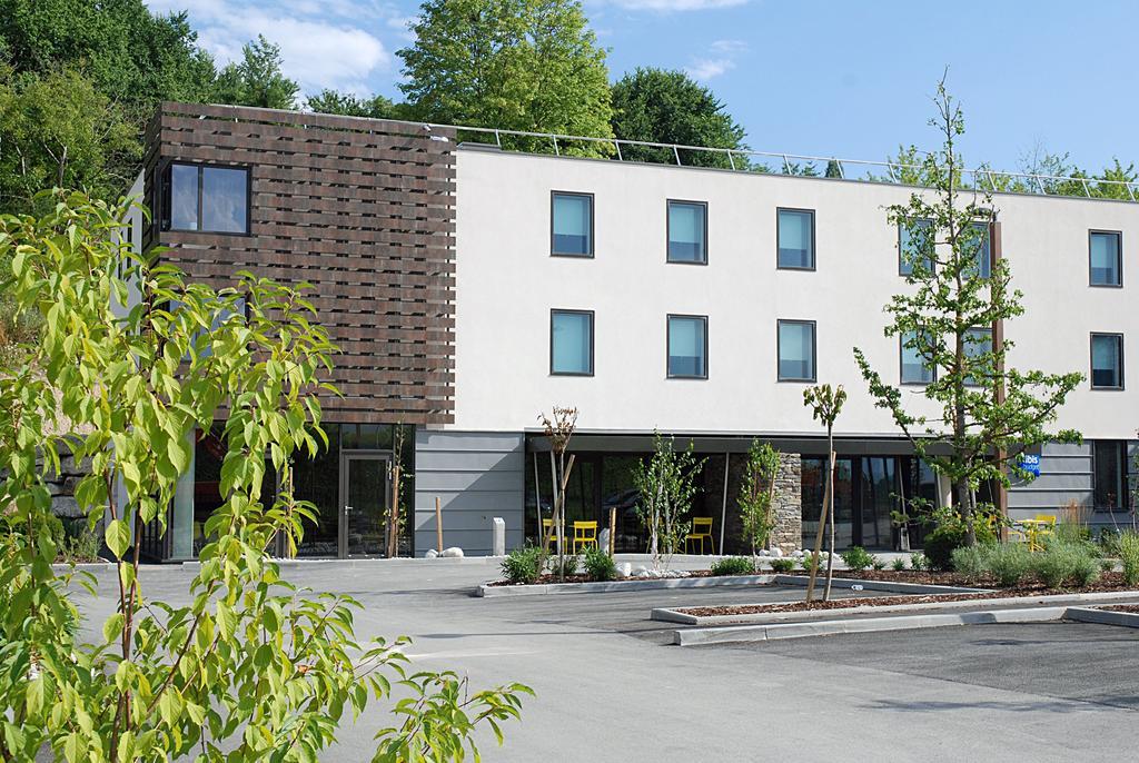 Ibis Budget Archamps Porte De Geneve Exteriör bild